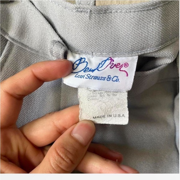 Vintage Levi’s Gray Trousers - Picture 5 of 5